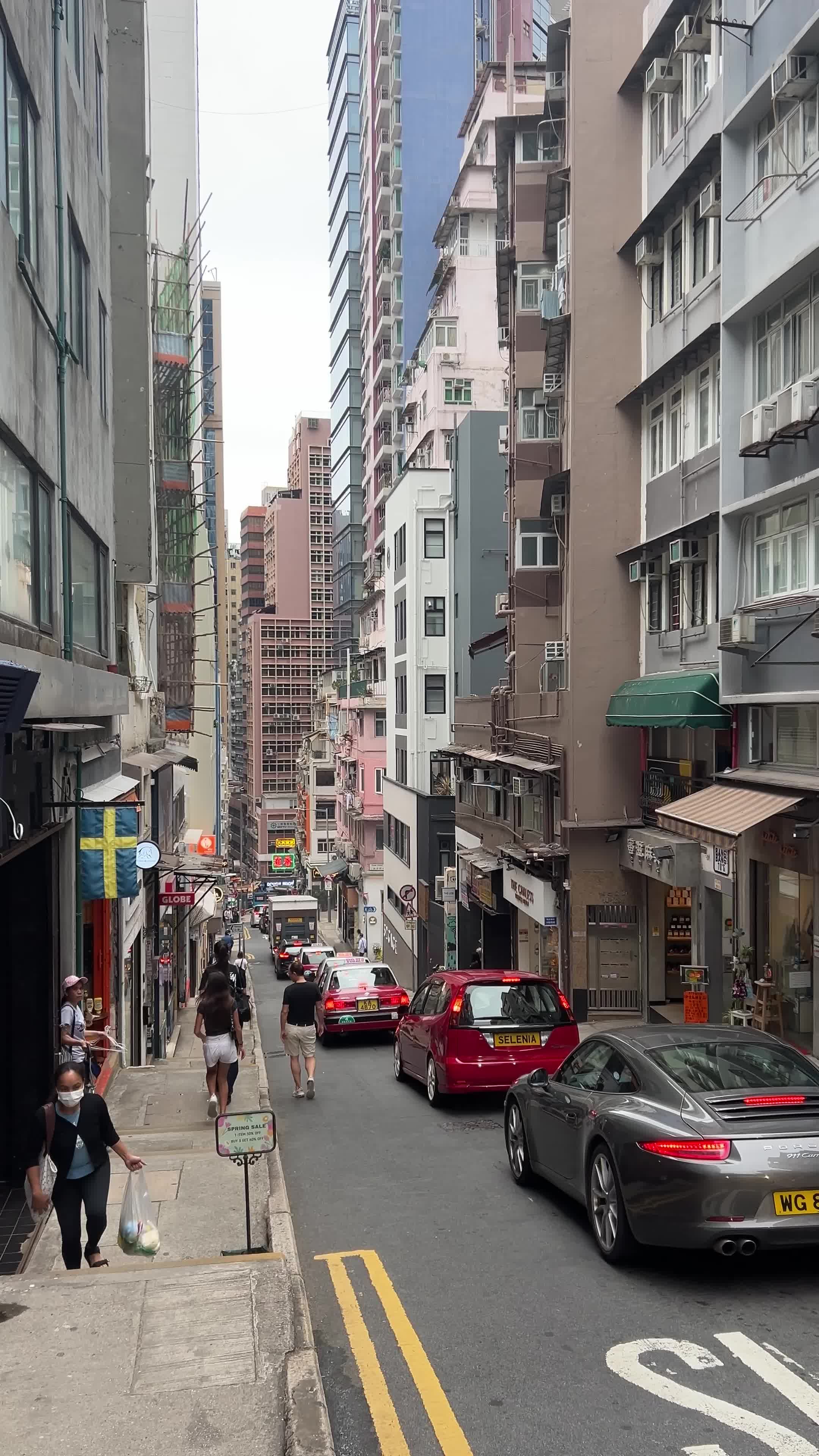 city that never sleeps 🌆
📍 Hong Kong
🎥 Nelemson G · Pexels
#travel #city #citybreak #skyline #wanderlust