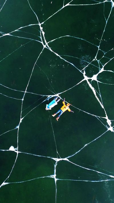 Arina Dmitrieva's geometric patterns animation video