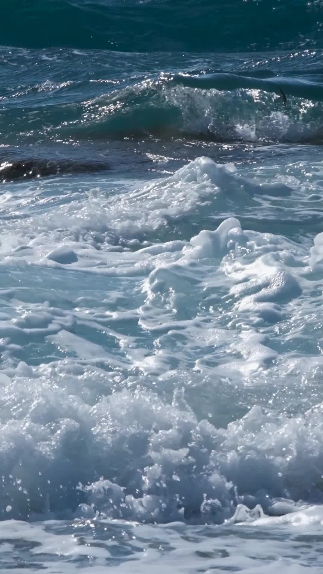 动态海浪冲击海岸 · 免费素材视频