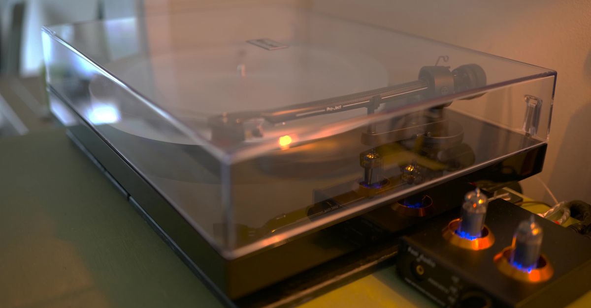 Record Player Video Classic Vinyl Record Player in Action Free Stock Video Footage, Royalty ...