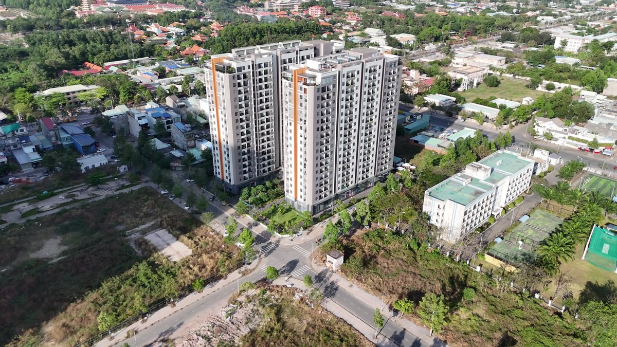 Beautiful view of High Rise Building Design Trends 4042