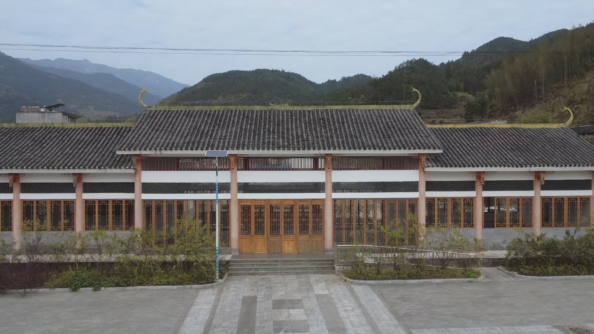 Video by Jaqor Q.I.