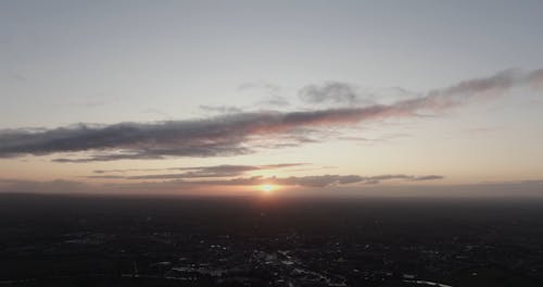 Vista Do Pôr Do Sol Sobre A Paisagem