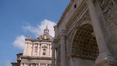 exploring ancient roman architecture in rome