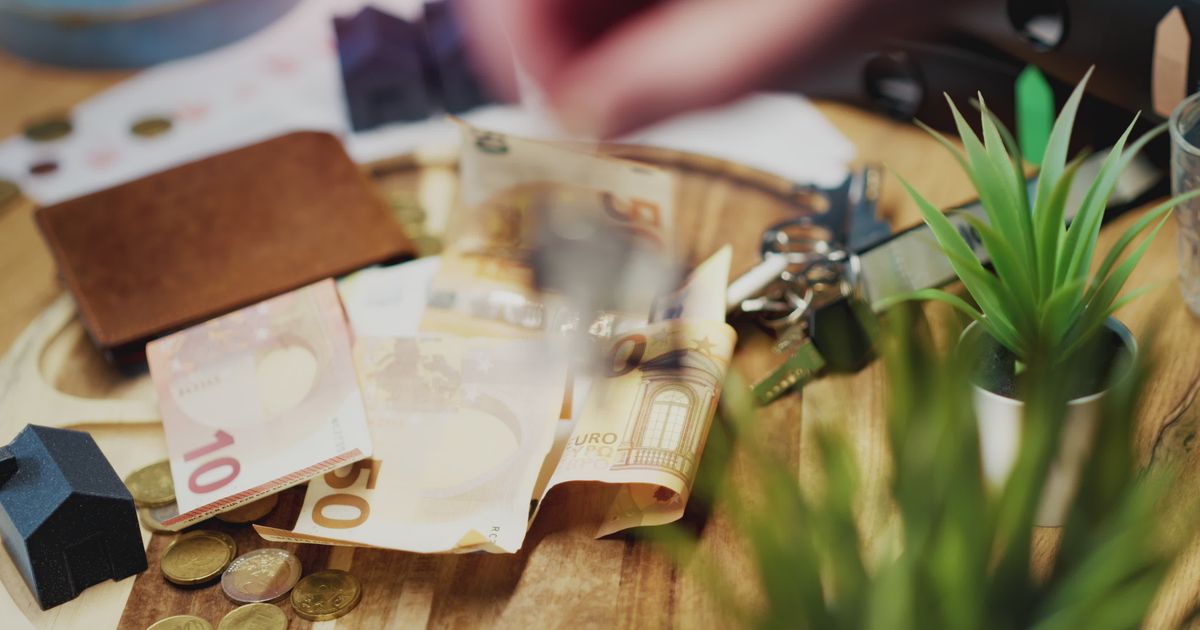 Why Smart Money Is Buying Bitcoin