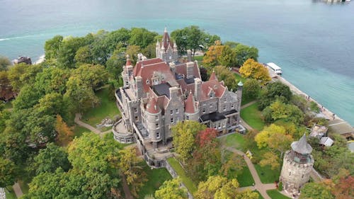 Um Castelo Medieval Construído à Beira Mar