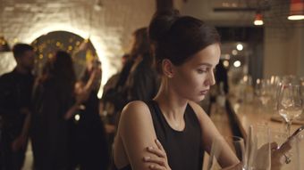 美女傍晚视频高清视频高清视频免费下载视频素材