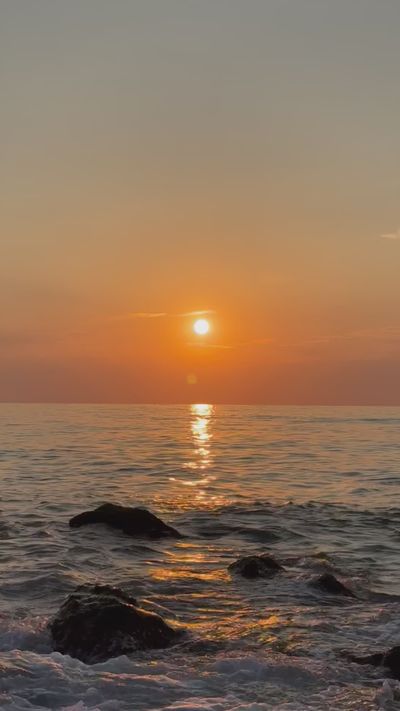 Ayberk's ocean waves sunset video