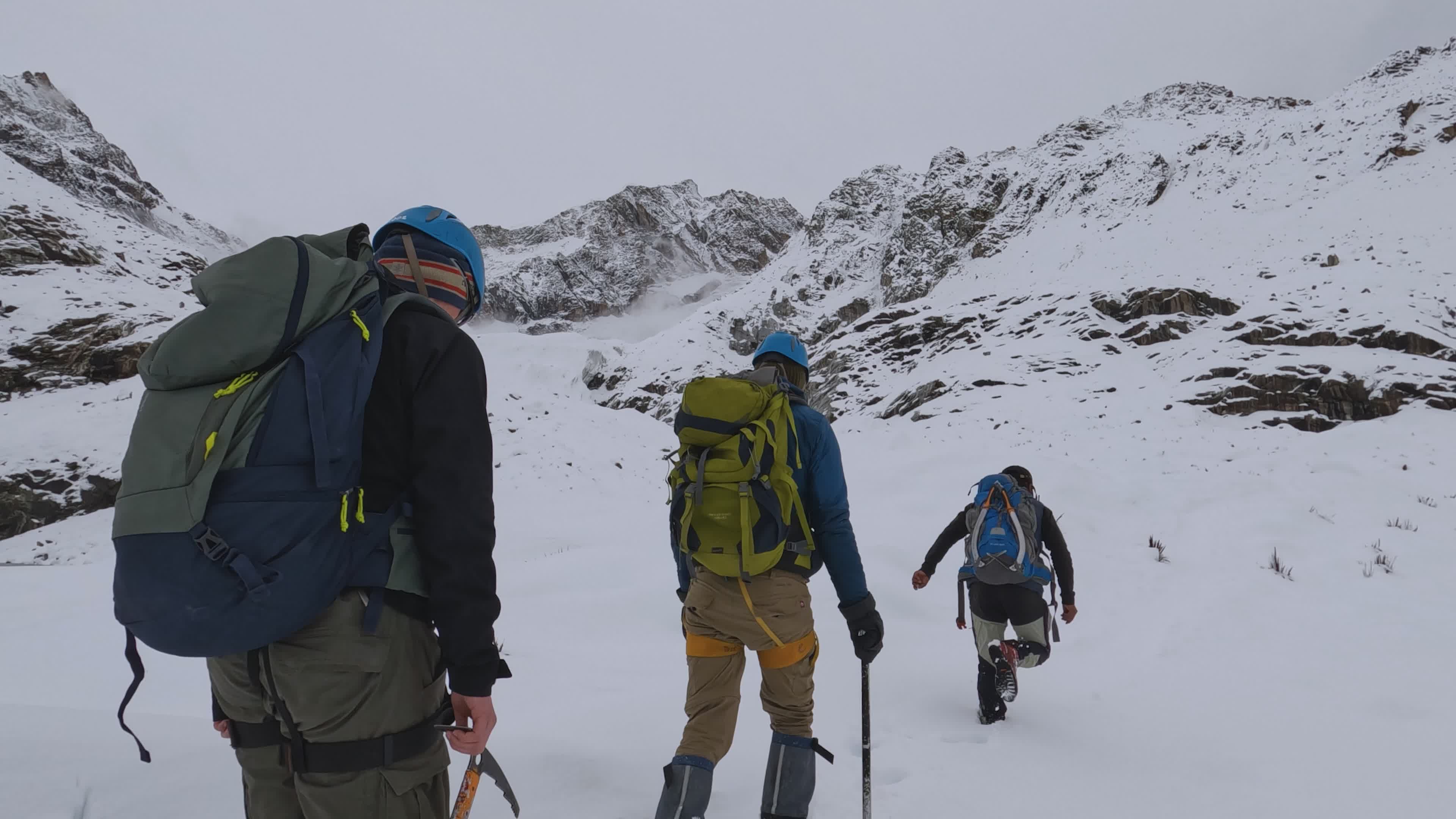 high altitude snow trekking adventure 32142978
