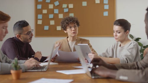 Mensen Die Als Groep Samenwerken