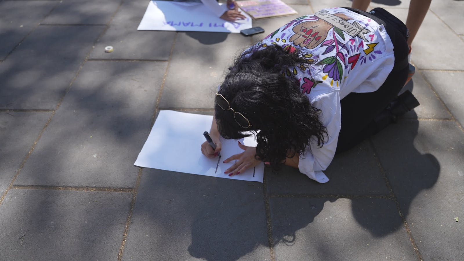 Women+Peeing+On+Each+Other Videos, Download The BEST Free 4k Stock