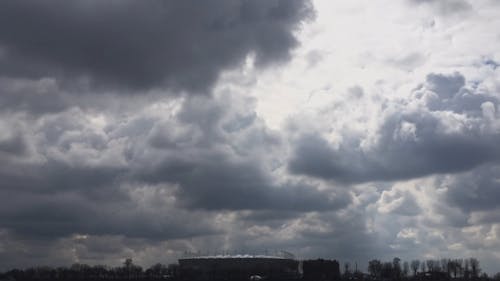 Cumuluswolken In De Lucht Beweegt Door De Wind Waait