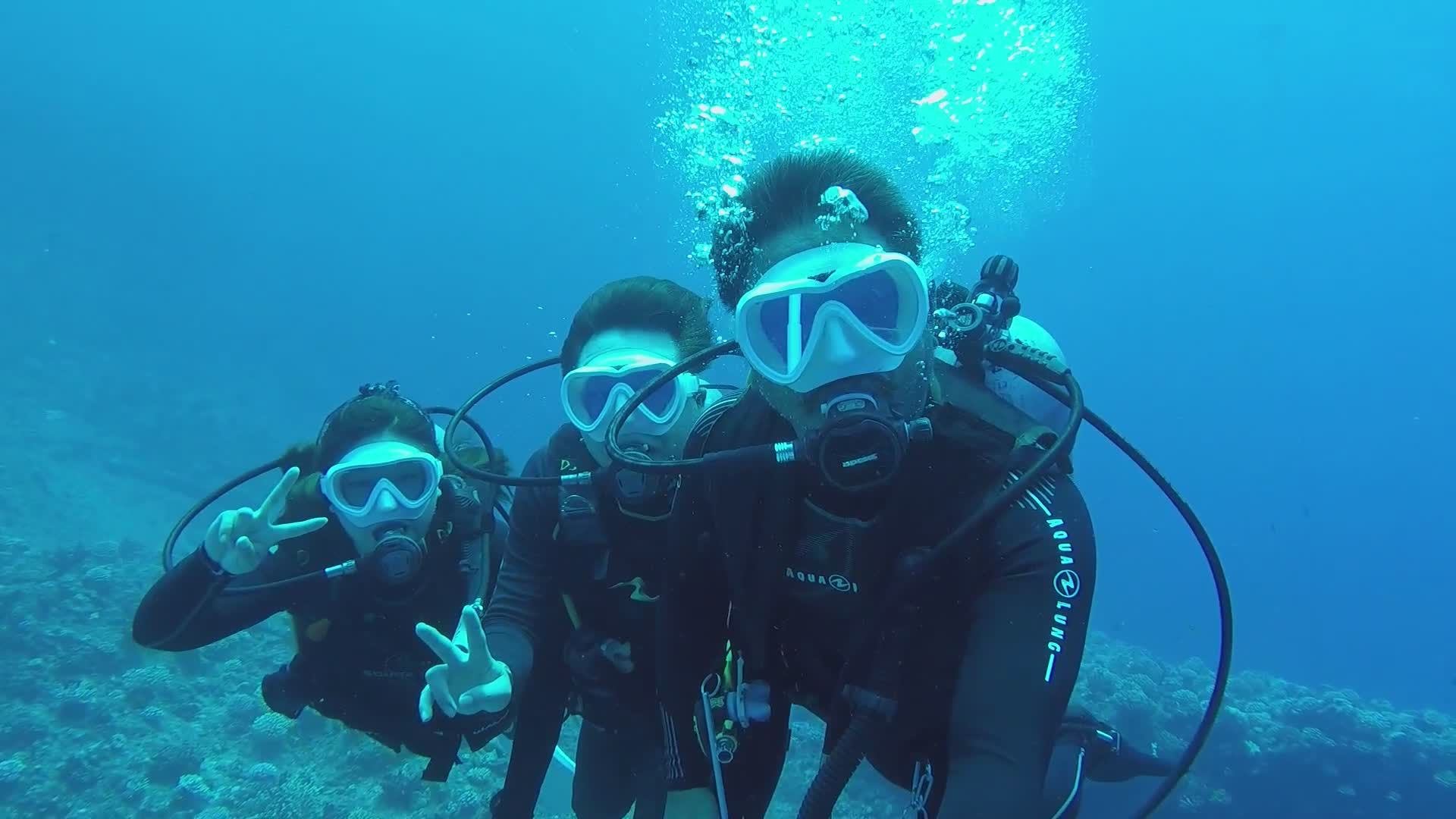 Group Tub Videos, Download The BEST Free 4k Stock Video Footage & Group