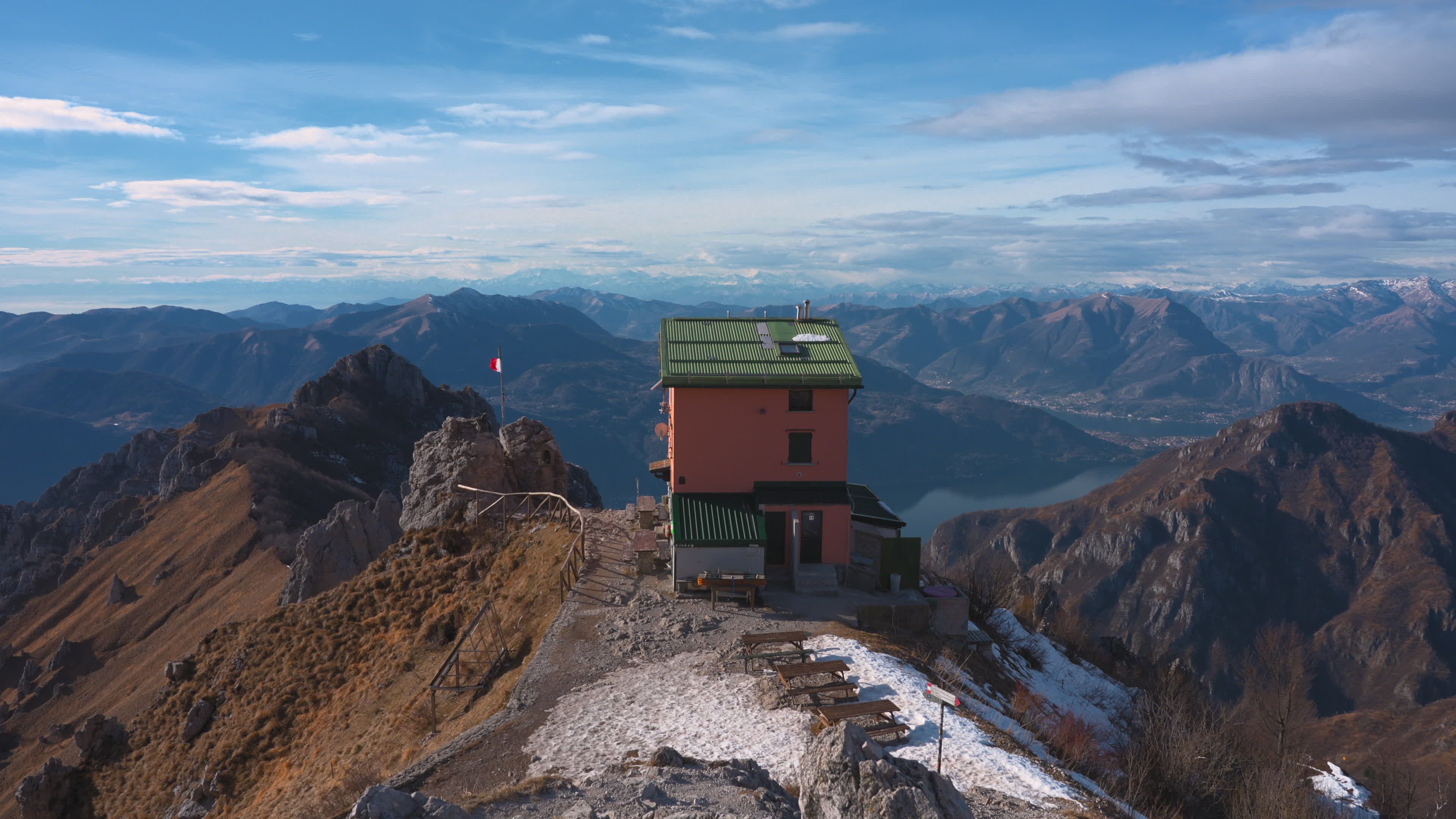 Rifugio Rosalba Grignetta Italia · Vídeo de stock gratuito