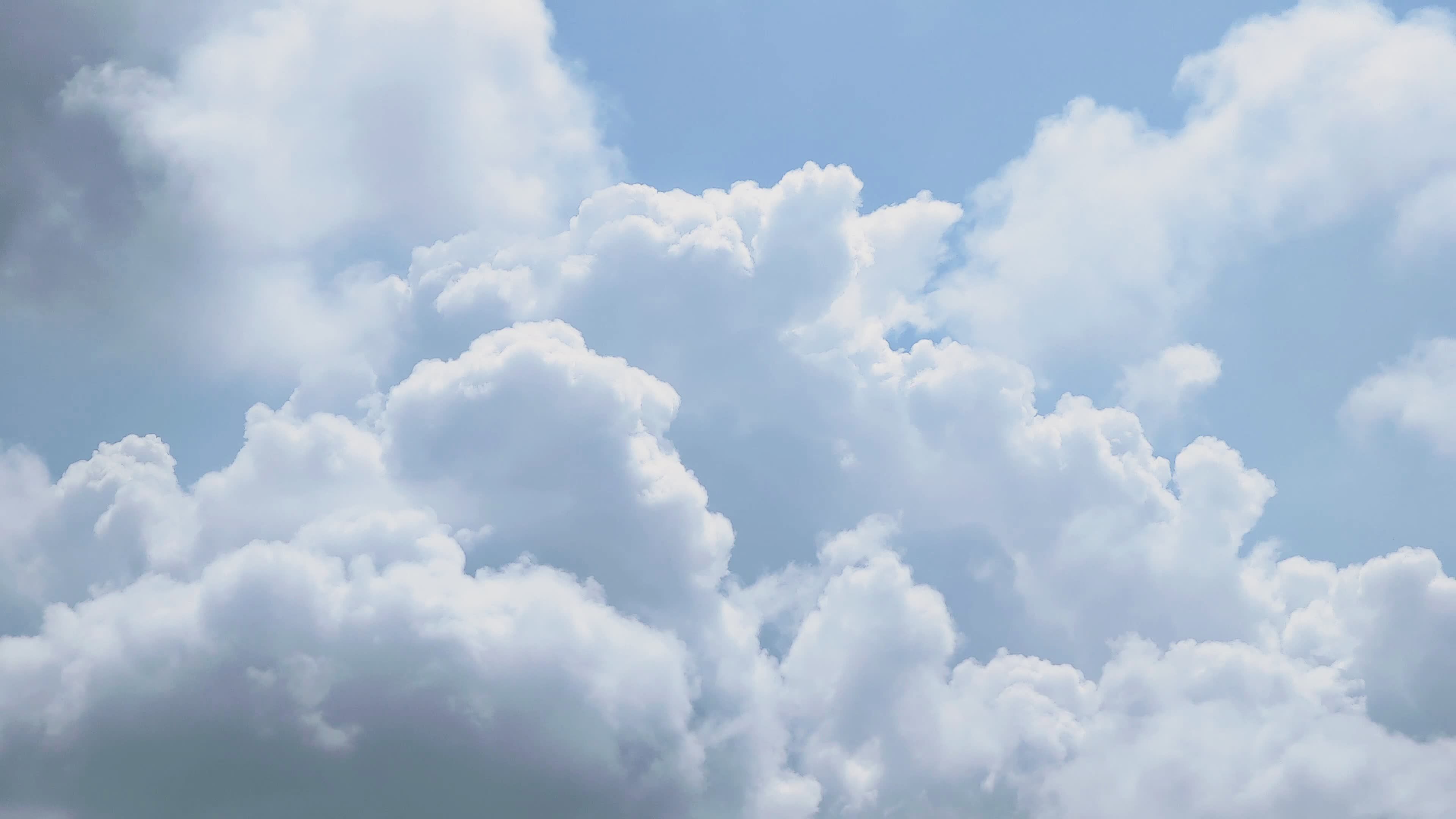 Dramatic Timelapse of Fluffy Clouds in Blue Sky Free Stock Video ...