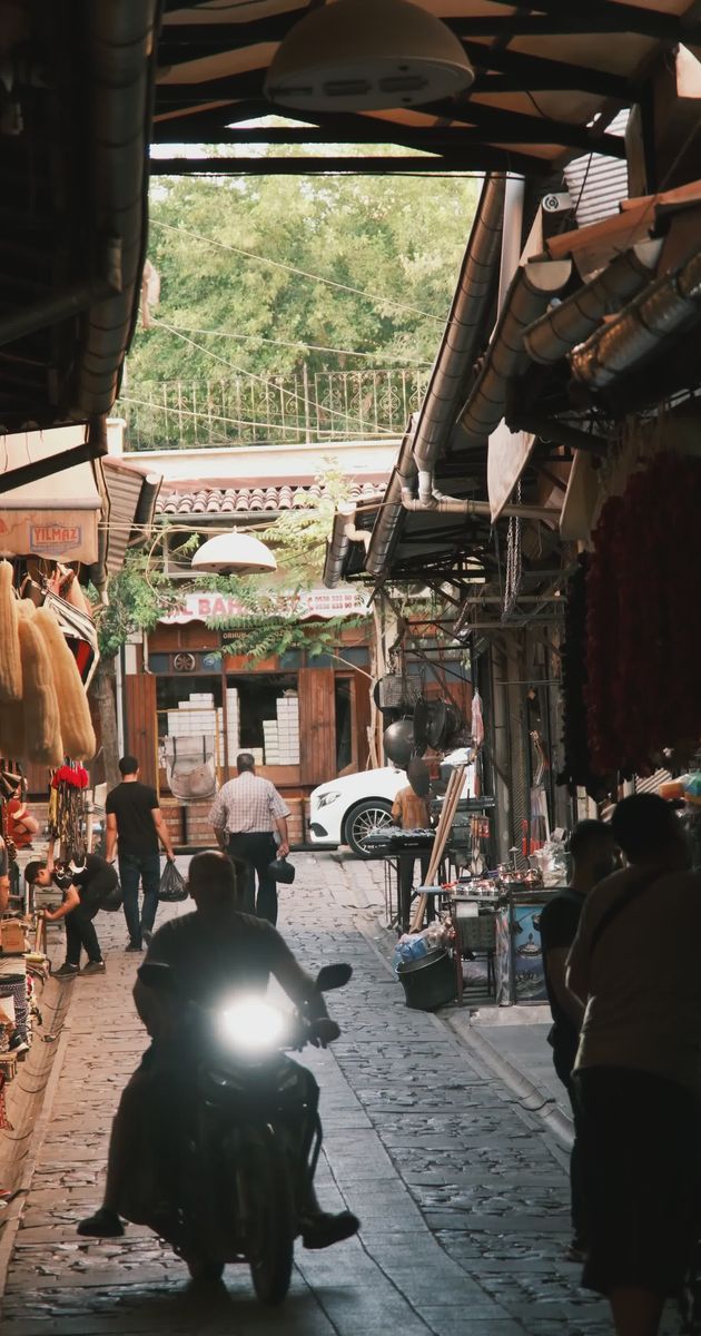 The energy at this market is unmatched ๐งก