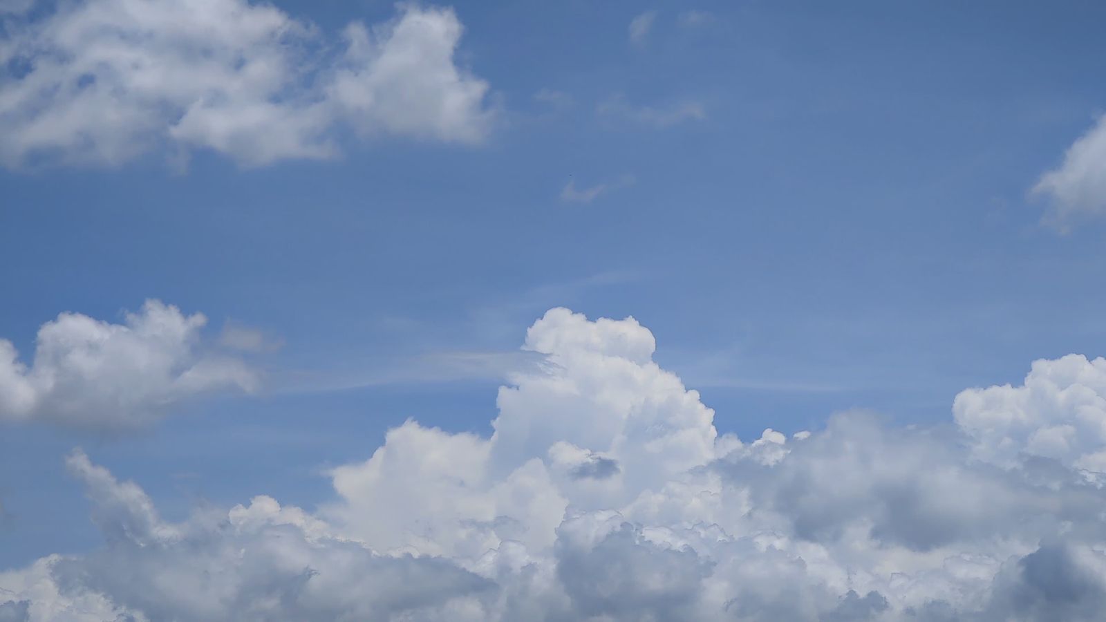 Dynamic Cumulus Clouds Over a Blue Sky Free Stock Video Footage ...