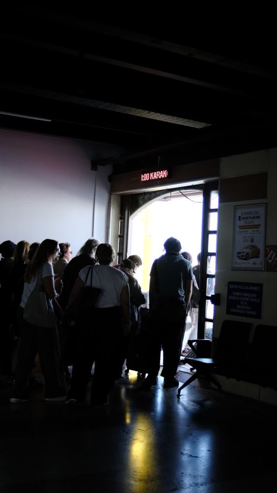People Entering And Exiting Building Videos, Download The BEST Free 4k ...