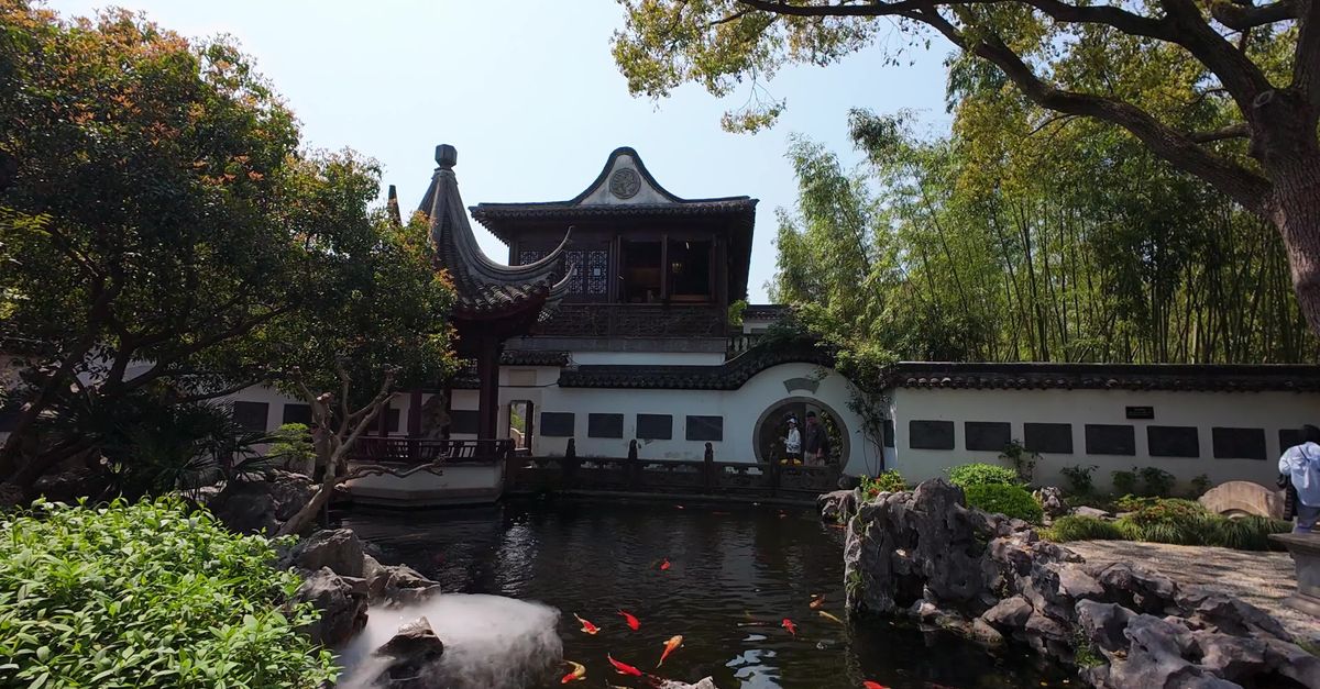 风景秀丽的上海古典园林景观 · 免费素材视频