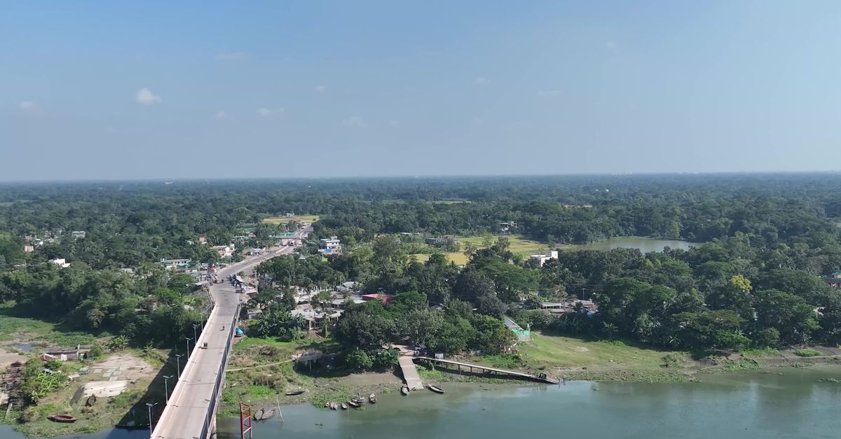Luchtfoto Van Het Idyllische Dorpslandschap Van Bangladesh Gratis Luchtfoto van het idyllische dorpslandschap van bangladesh gratis