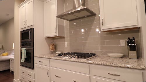 A Modern And Tidy Kitchen 