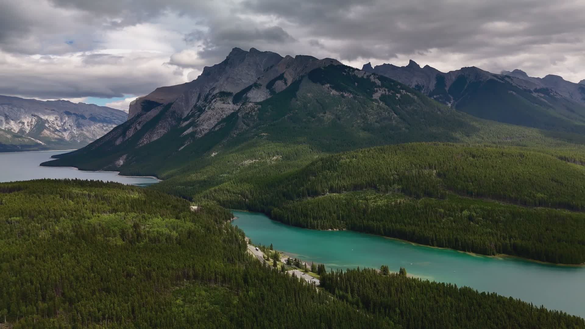 Majestic Mountain Overlook: Turquoise Lake Free Stock Video Footage ...