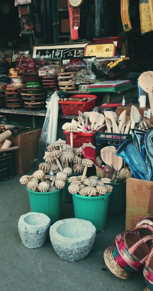 Street food, street market, sobrang saya mamasyal dito 🍢