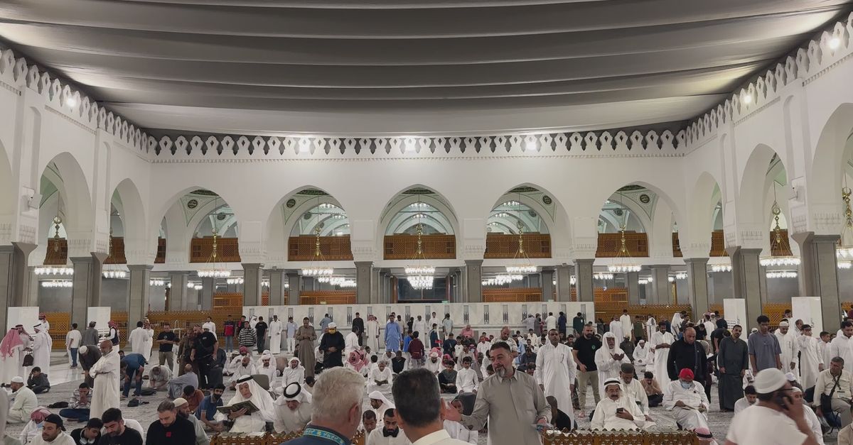 Mosque Party Vibrant Ramadan Gathering Inside Grand Mosque Free Stock Video Footage ...