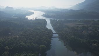当晨光越过山河免费下载免费下载视频素材