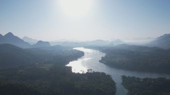 当晨光越过山河免费下载免费下载视频素材