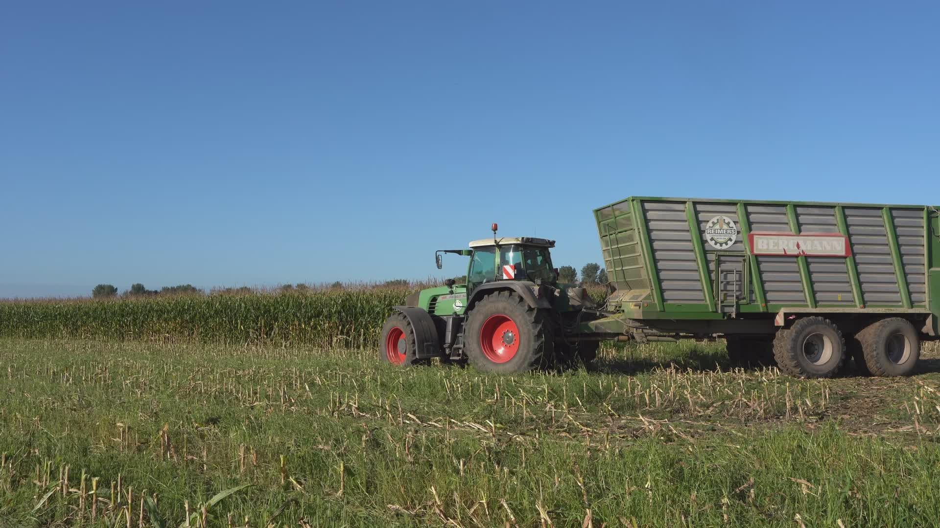 Overlapping Crops Videos, Download The BEST Free 4k Stock Video Footage ...