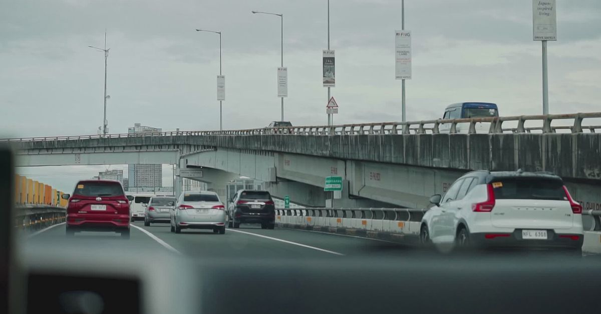 Highway Video City Highway Traffic with Skyline View Free Stock Video Footage ...