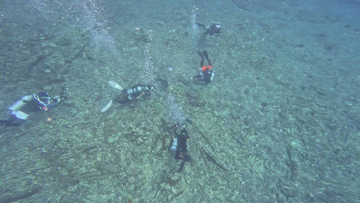Underwater Scuba Diving Adventure Scene Free Stock Video Footage ...