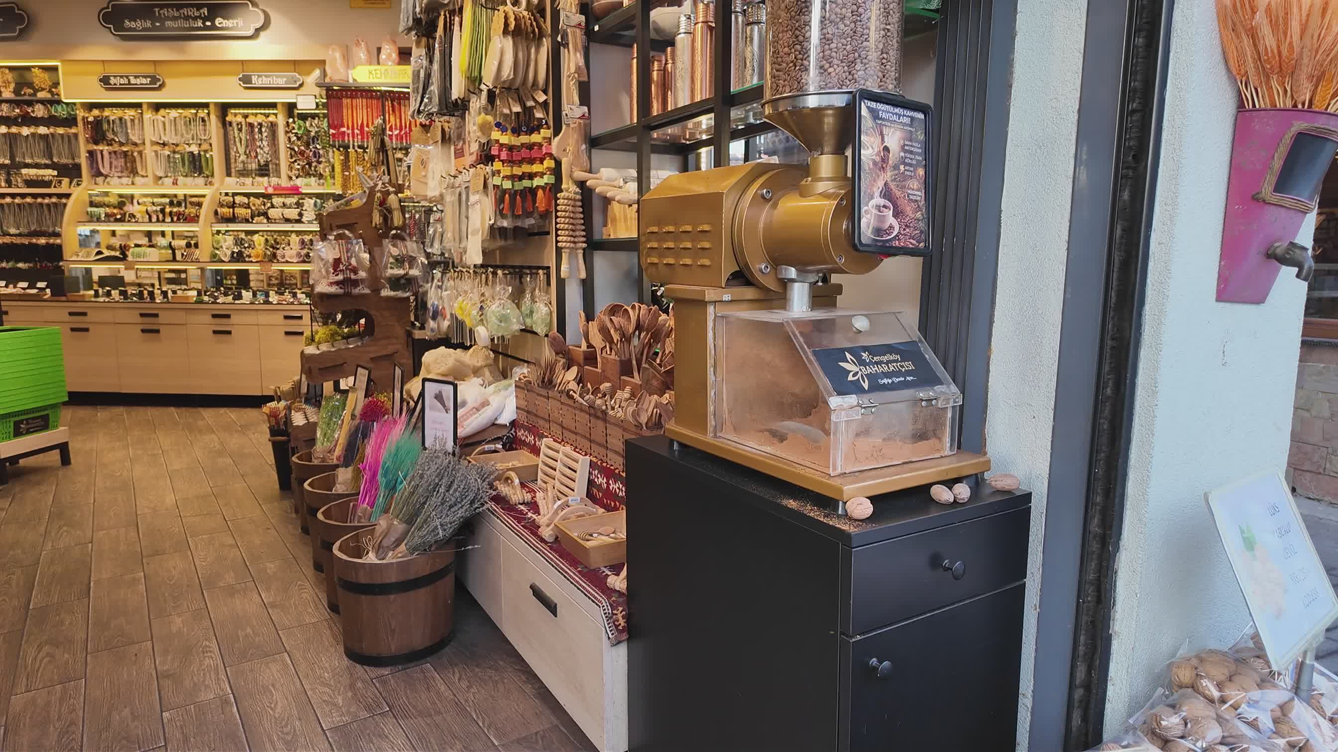 Kitchen Store video