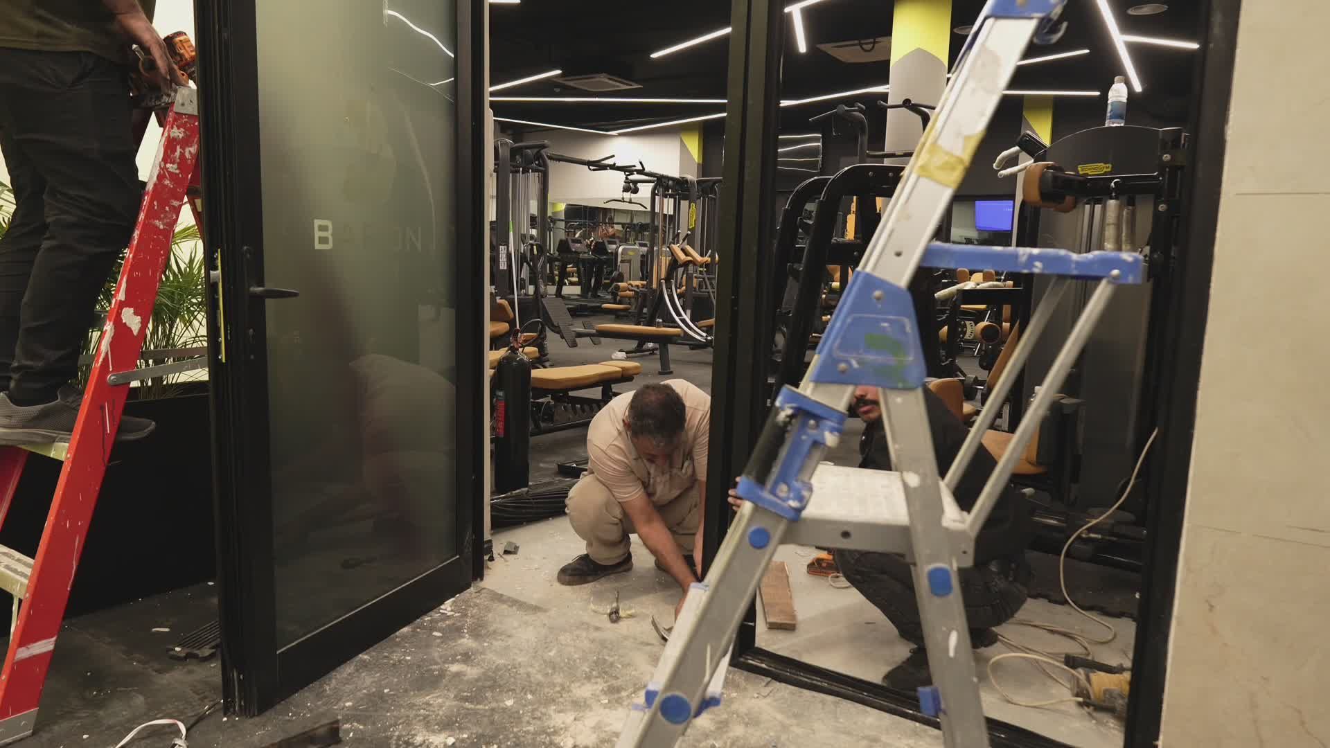 Window Installer video
