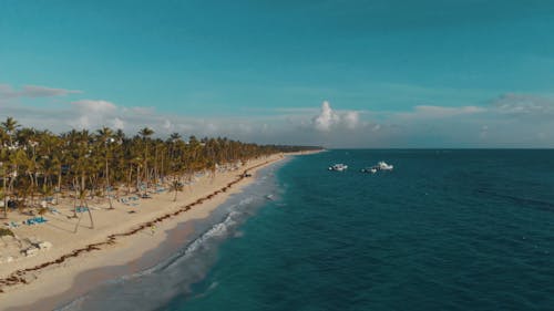 Cuplikan Udara Dari Resor Pantai