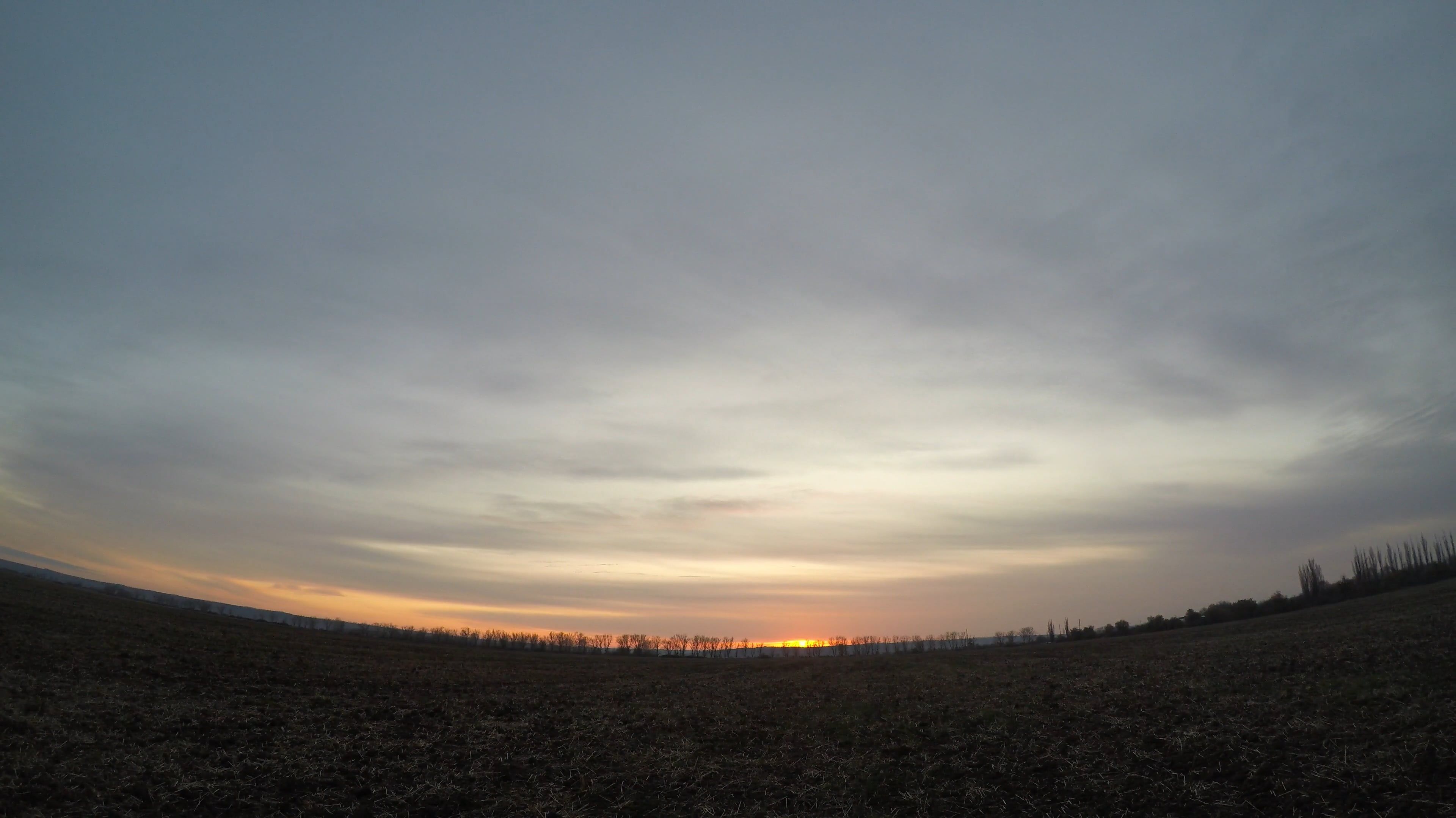 the colors of sunset in the horizon 3592541