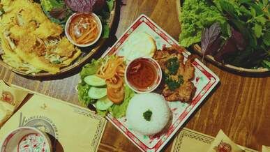 traditional vietnamese cuisine banh xeo and more