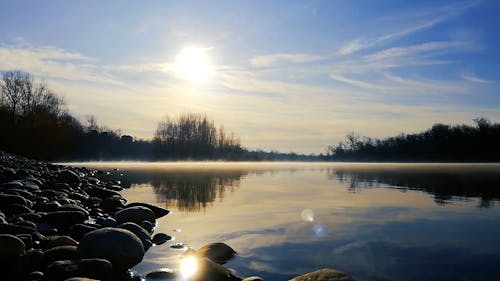 Widok Na Zachód Słońca Nad Jeziorem