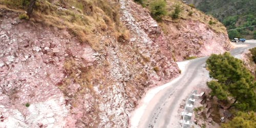 Luchtfoto Beelden Van Rivier Omgeven Door Bergen