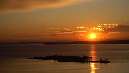 Beelden Van De Zonsondergang Die In Time Lapse Ondergaat