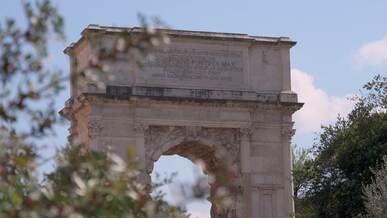 historic arch of titus in rome