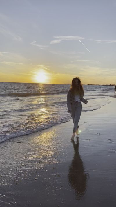 Zenia Diamond's ocean waves sunset video