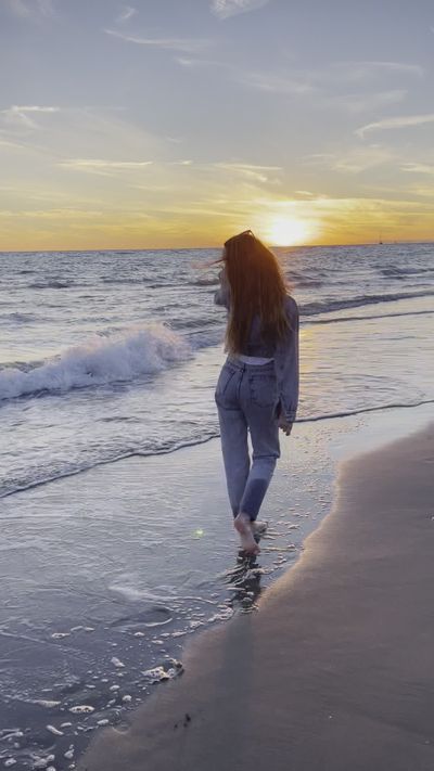 Zenia Diamond's ocean waves sunset video