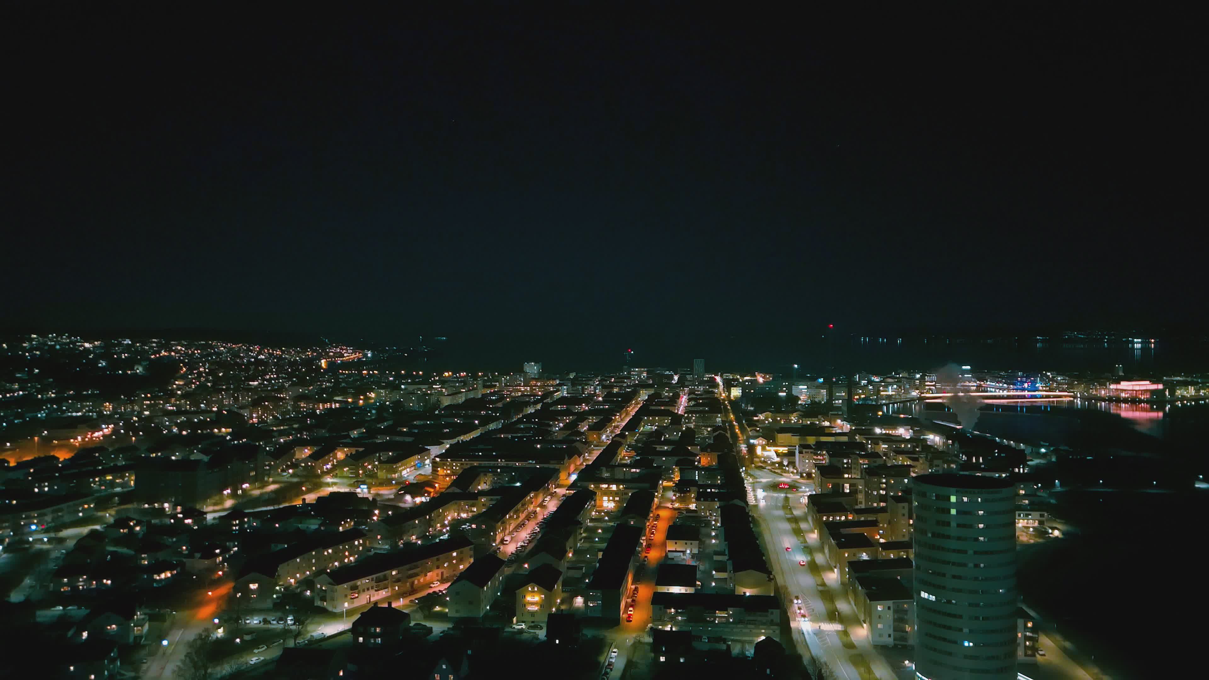 Video by Efrem  Efre