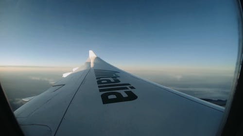 Cuplikan Video Sayap Pesawat Dari Dalam