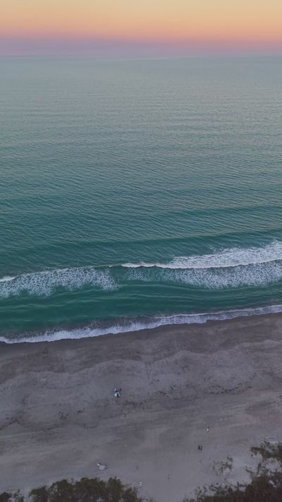 Chris  The Island's ocean waves sunset video