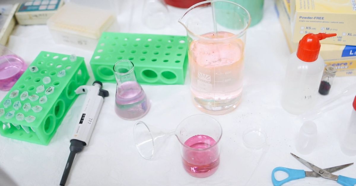 Mixing Laboratory Liquids · Free Stock Video
