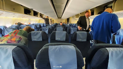 Personas Dentro De Un Avión