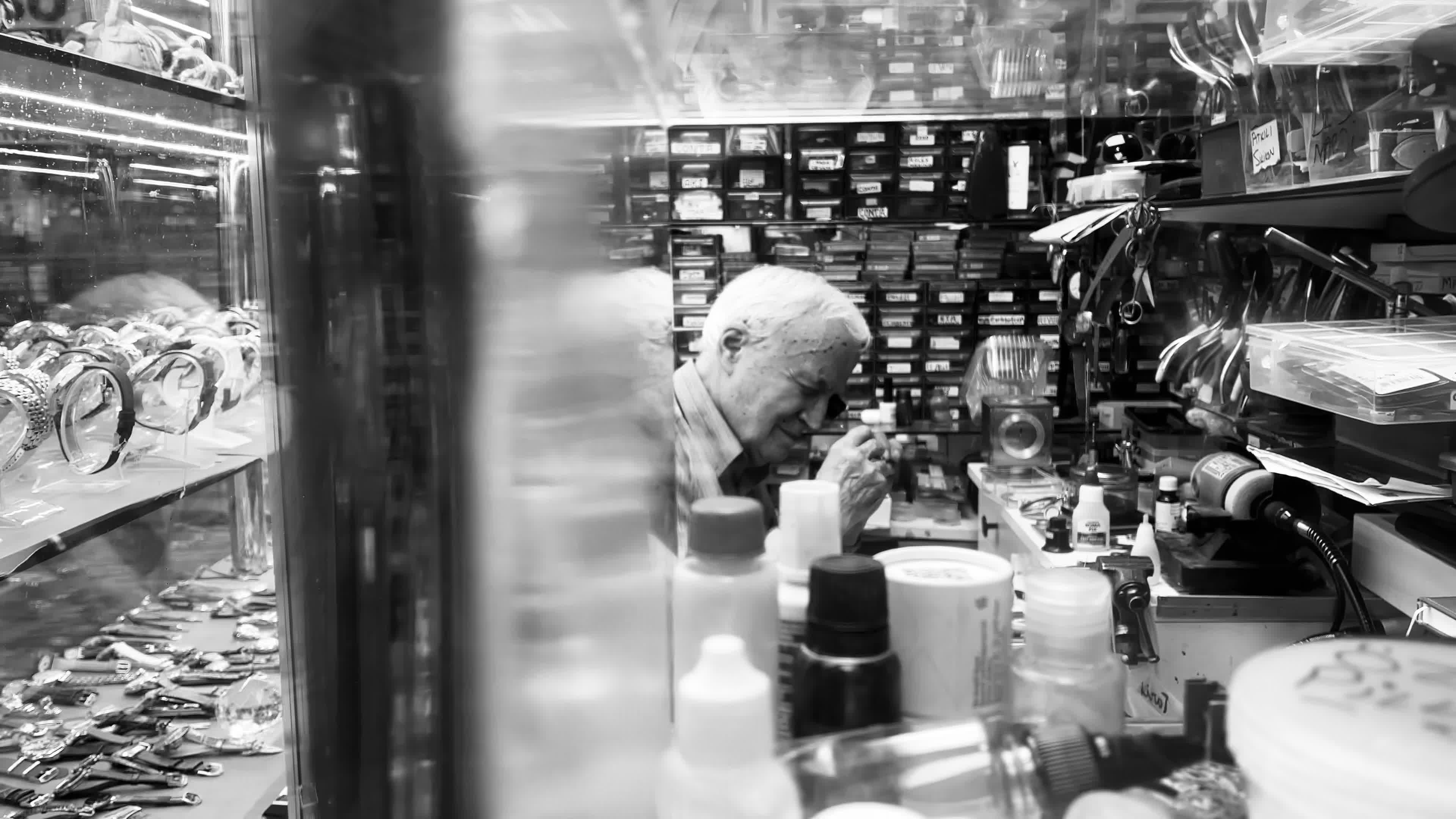 Watch Store video